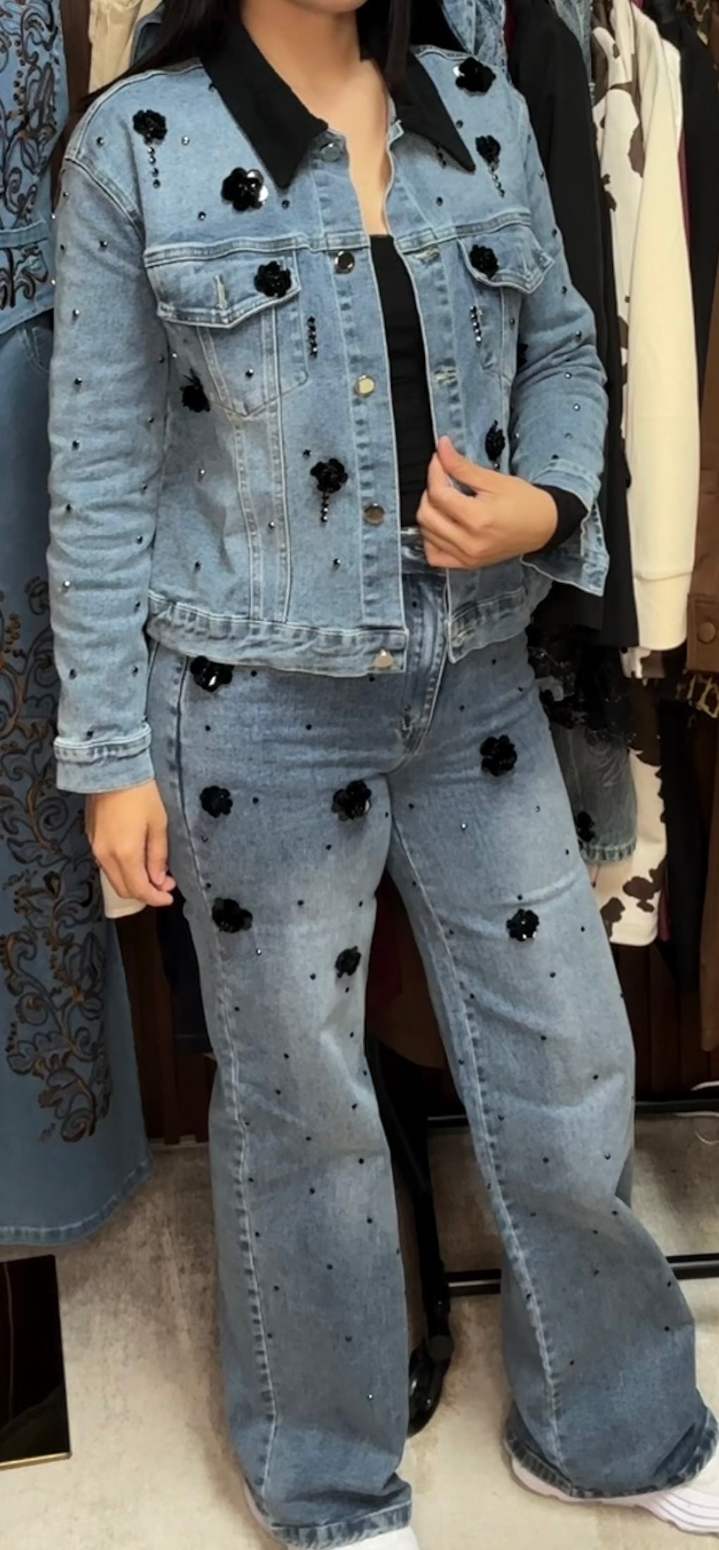Black flower set