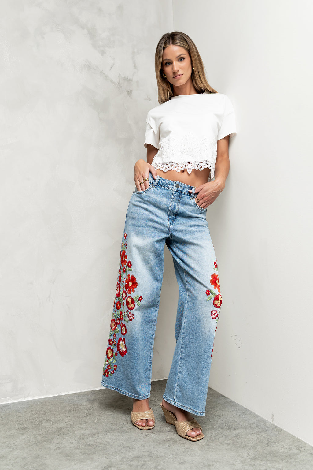 Flower embroidery Jean