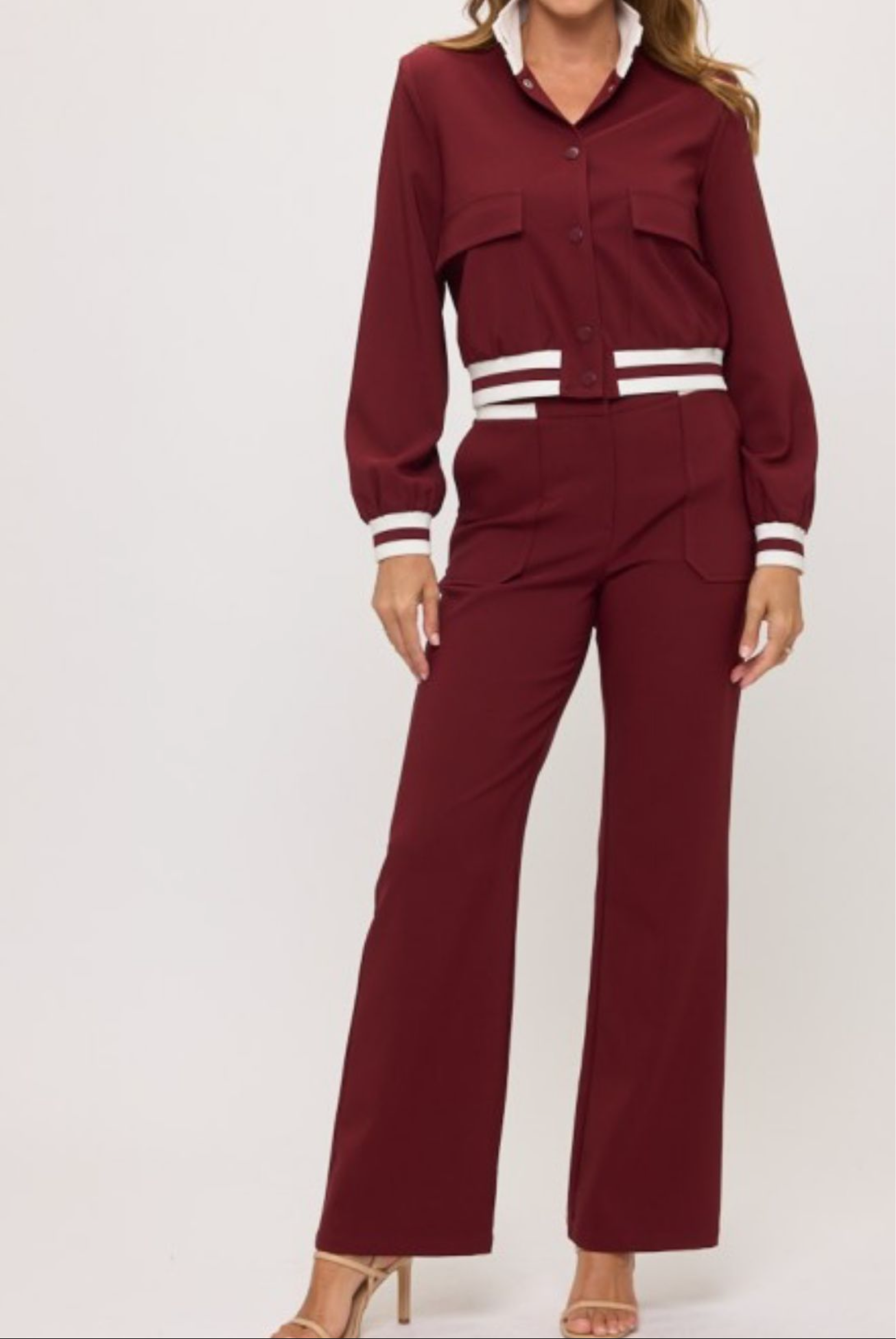 ￼ Burgundy line set