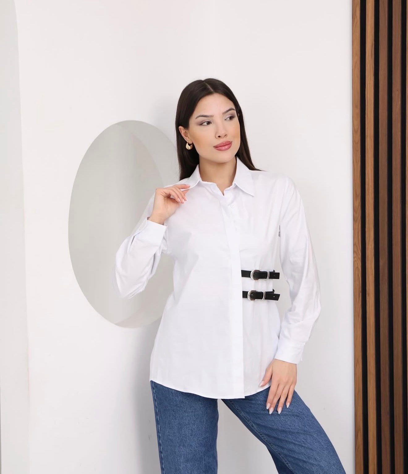 White belt blouse