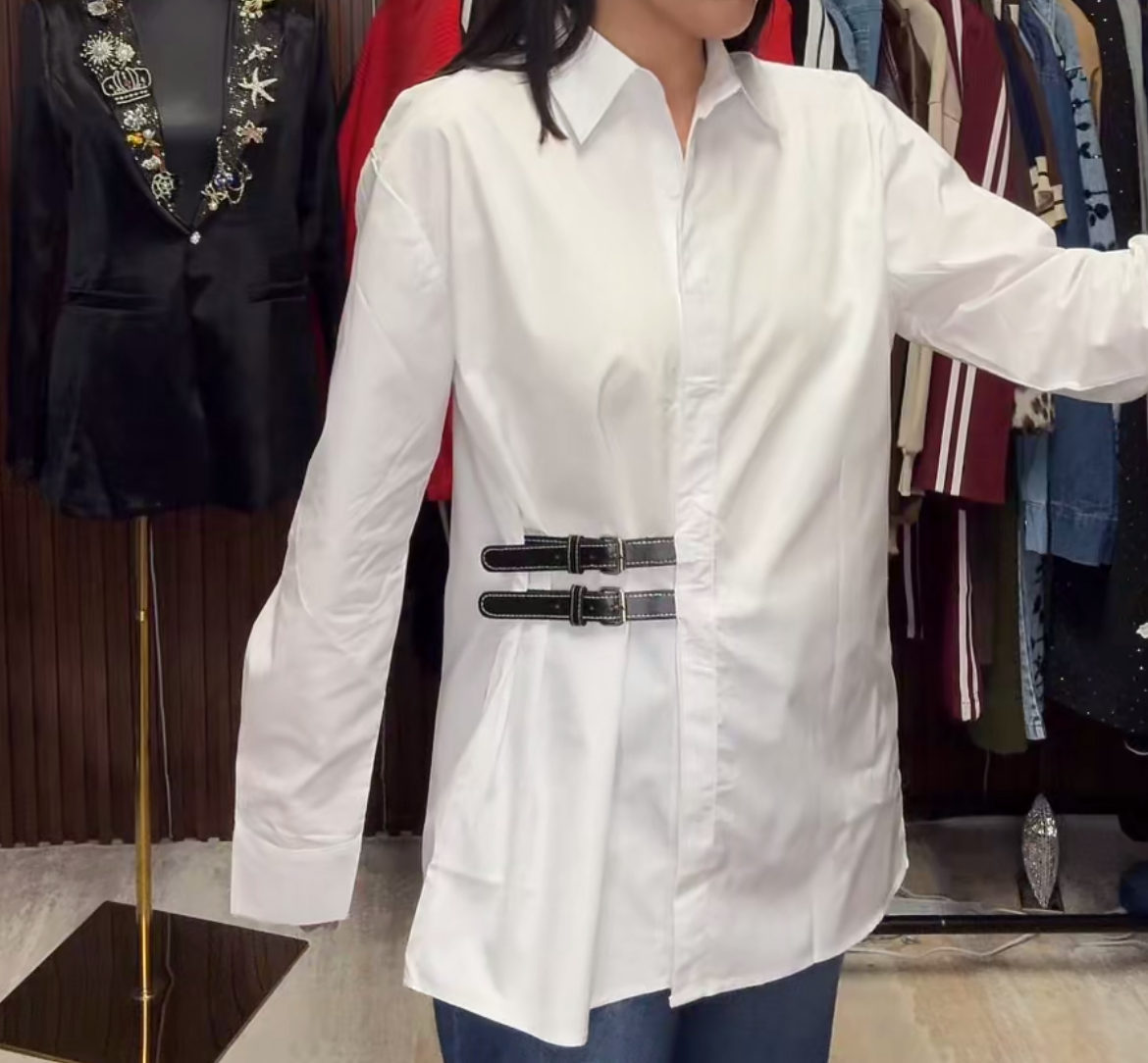 White belt blouse